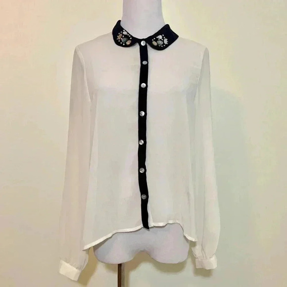 Iris white bejeweled button up blouse - Picture 2 of 8
